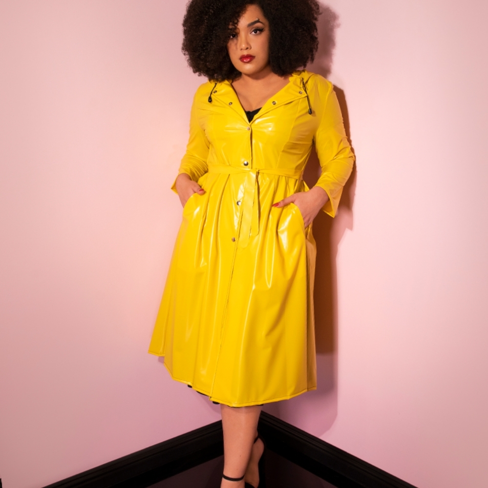 Vixen IT Yellow Vintage Raincoat